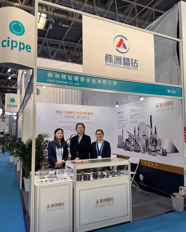 home_photo_wall_exhibition_04.webp